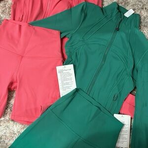 Lululemon Athletica Green and Pink Activewear Set